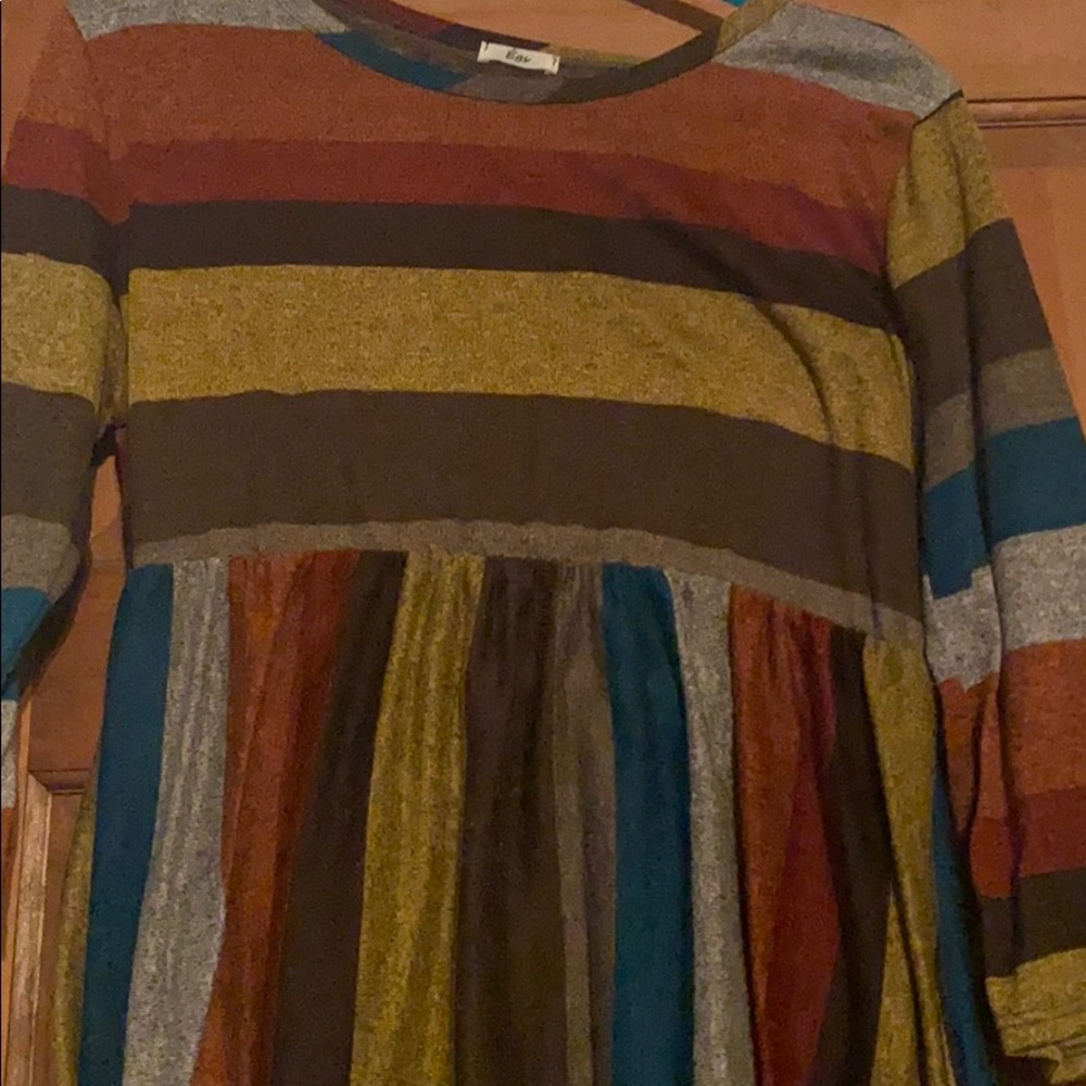 Women’s dress - Picture 2 of 2